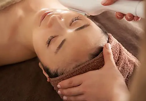 フォトRFでシミそばかす改善をしながら若々しいハリ肌へ【医師監修