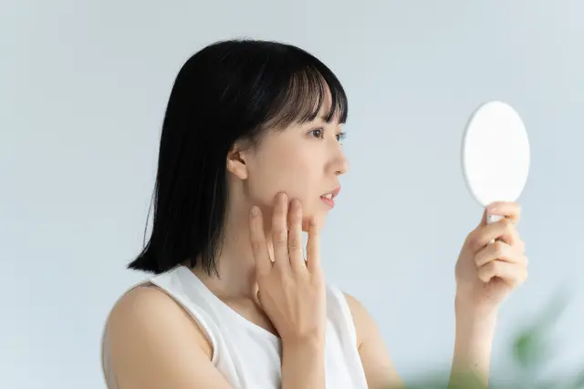 ゆらぎ肌に悩む女性のスキンケア