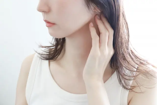 血管レーザーの効果とは？赤ら顔や毛細血管拡張症を治す仕組みを医師が解説