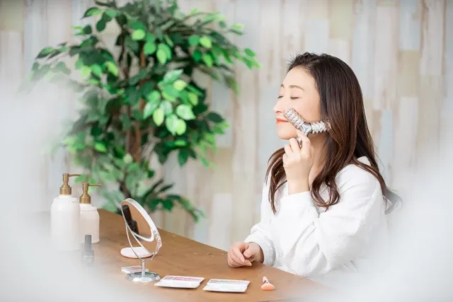 女性