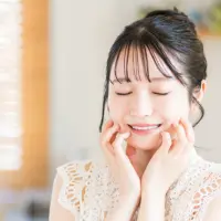 女性 顔