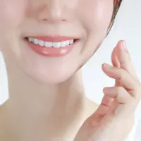 笑顔の女性