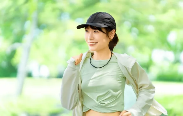 ランニングする女性