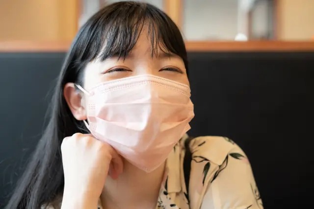 め