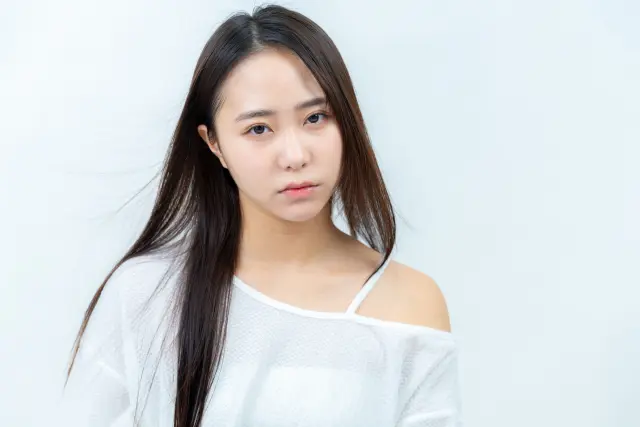 女性顔