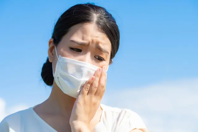 女性顔