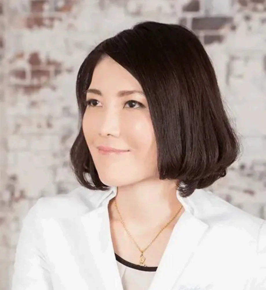 院長 岡 浩子