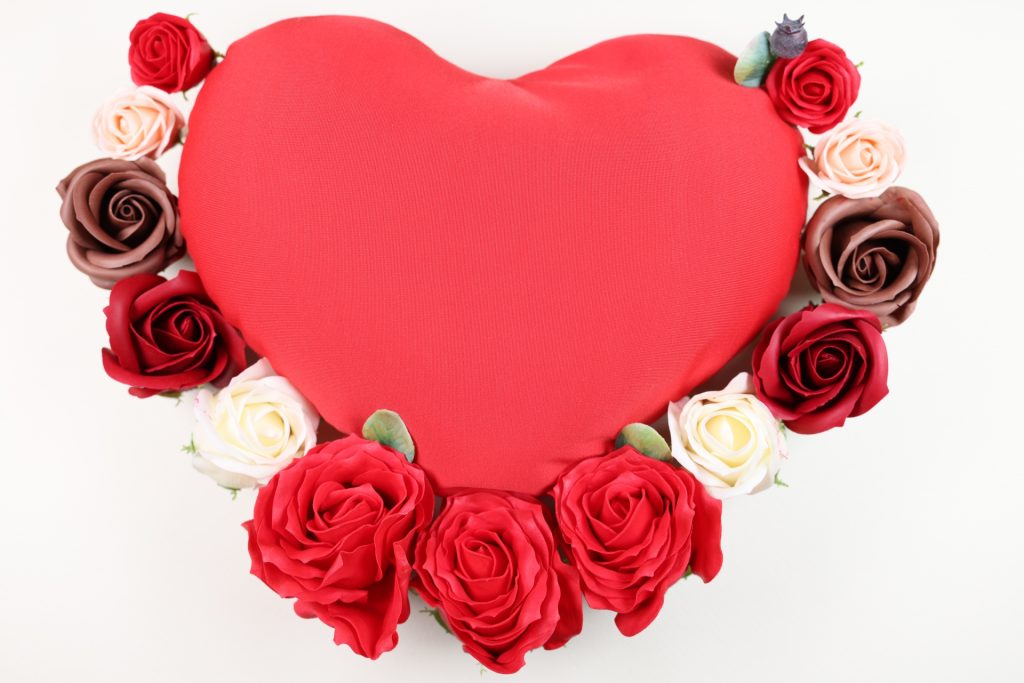 ハートと薔薇のフレーム（造花）
