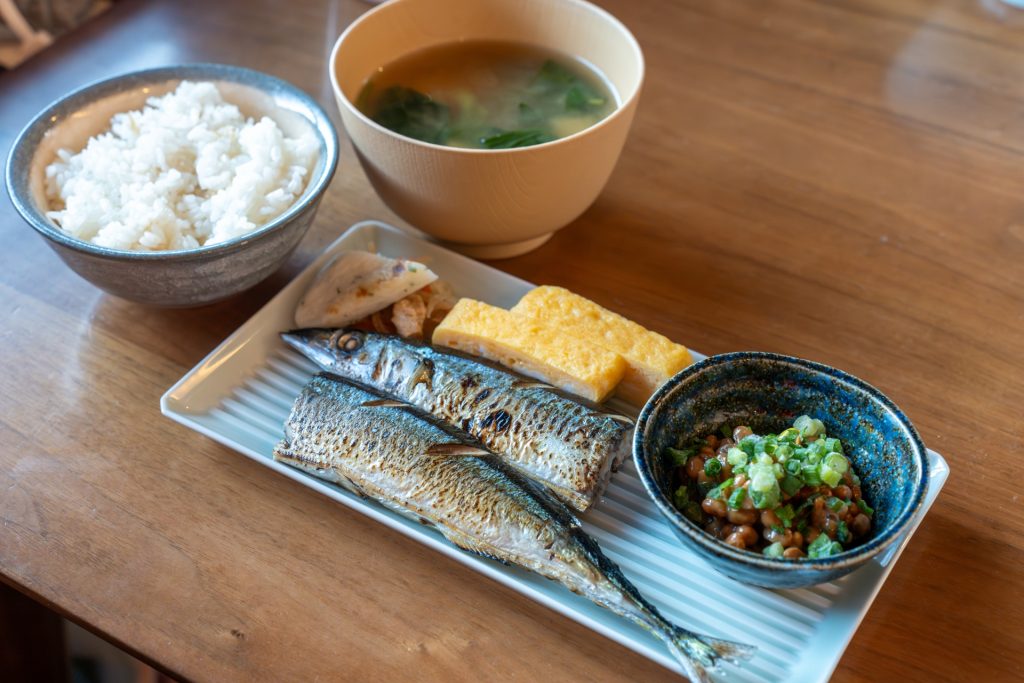 おいしいさんまの朝食