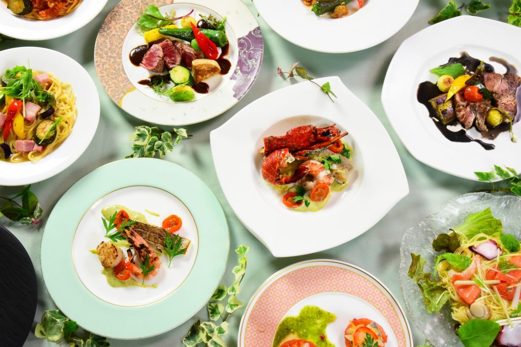 
洋食　フレンチ料理を真上から