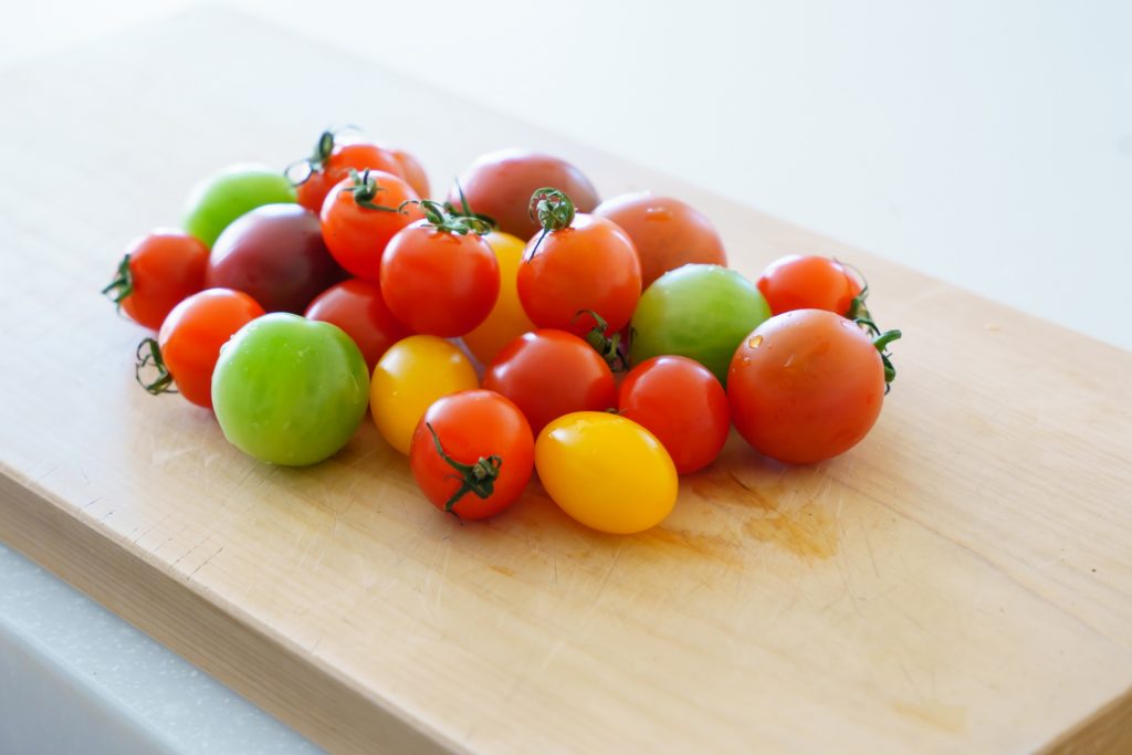 カラフルなミニトマト