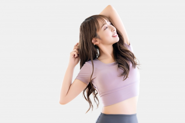 ストレッチする女性