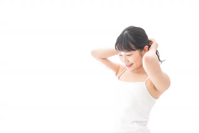 ヘアケアを気にする女性