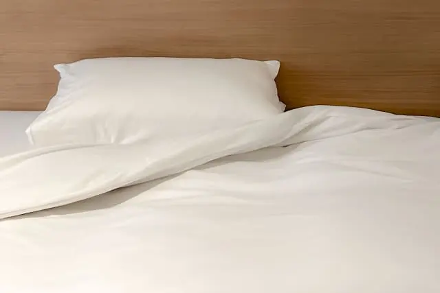 ベッド　枕