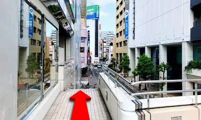 ペデストリアンデッキを通るルート4