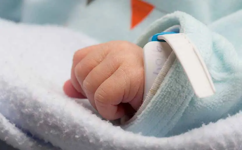 新生児の無呼吸発作とは