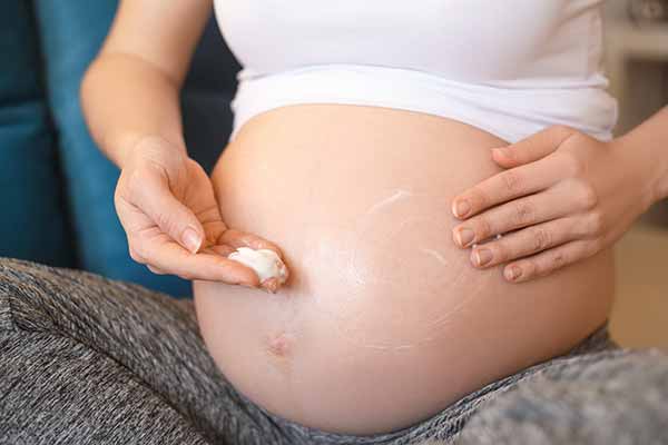 妊娠線予防の保湿ケア
