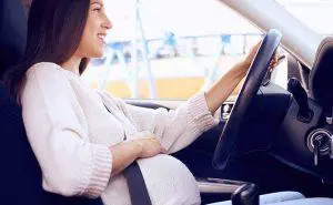 妊娠中の車の運転で注意すること