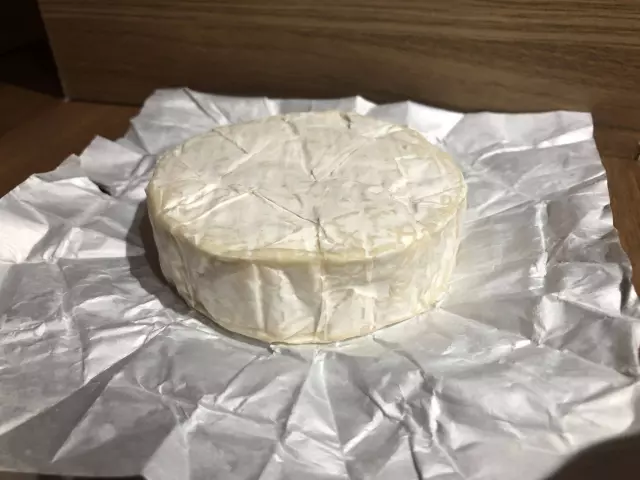 白カビチーズ
