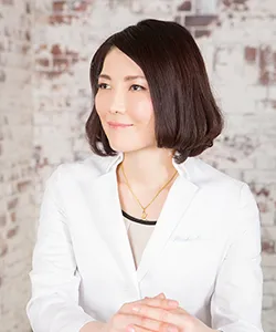 理事長　岡 浩子